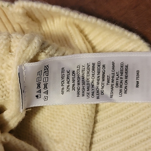 Jessica Simpson Cream Sweater - Picture 8 of 8